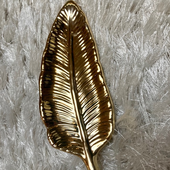 Gold Leave Trinket Tray - Picture 4 of 9